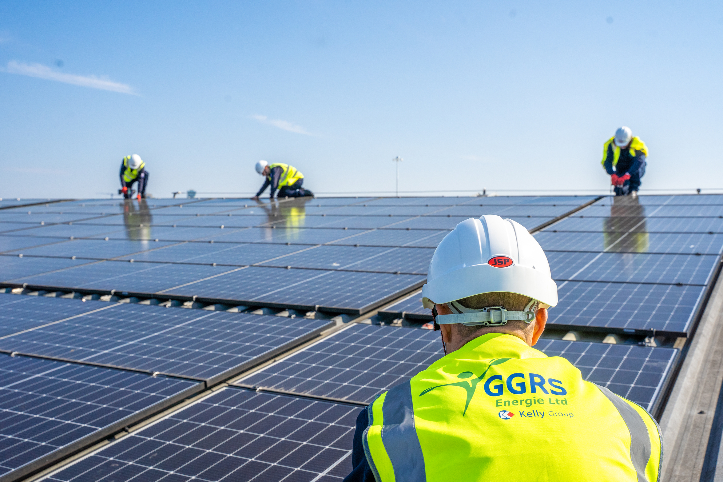 Why Commercial Solar Panel System Maintenance Matters